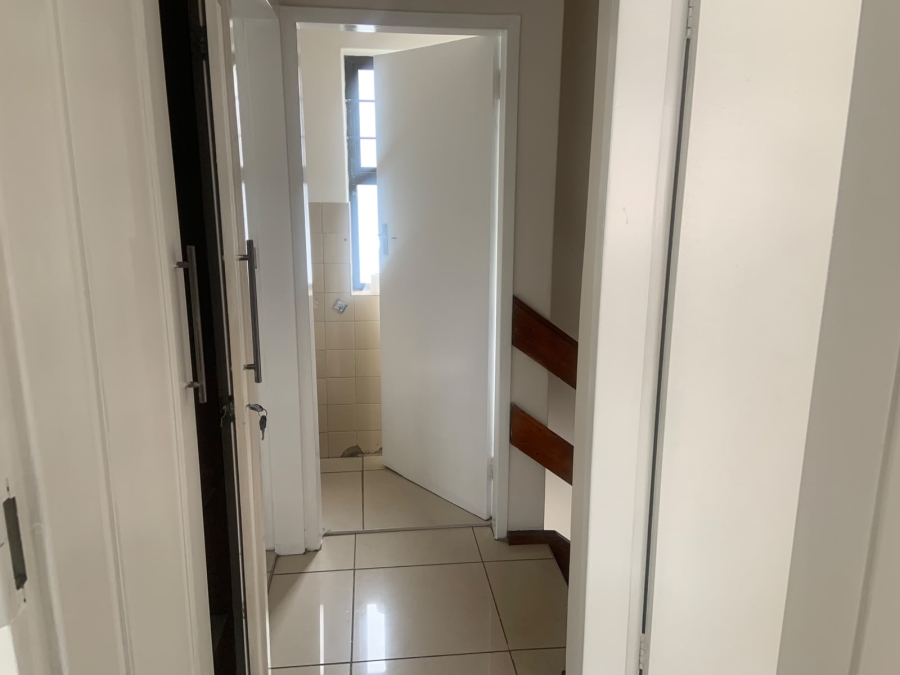 To Let 2 Bedroom Property for Rent in Fields Hill KwaZulu-Natal