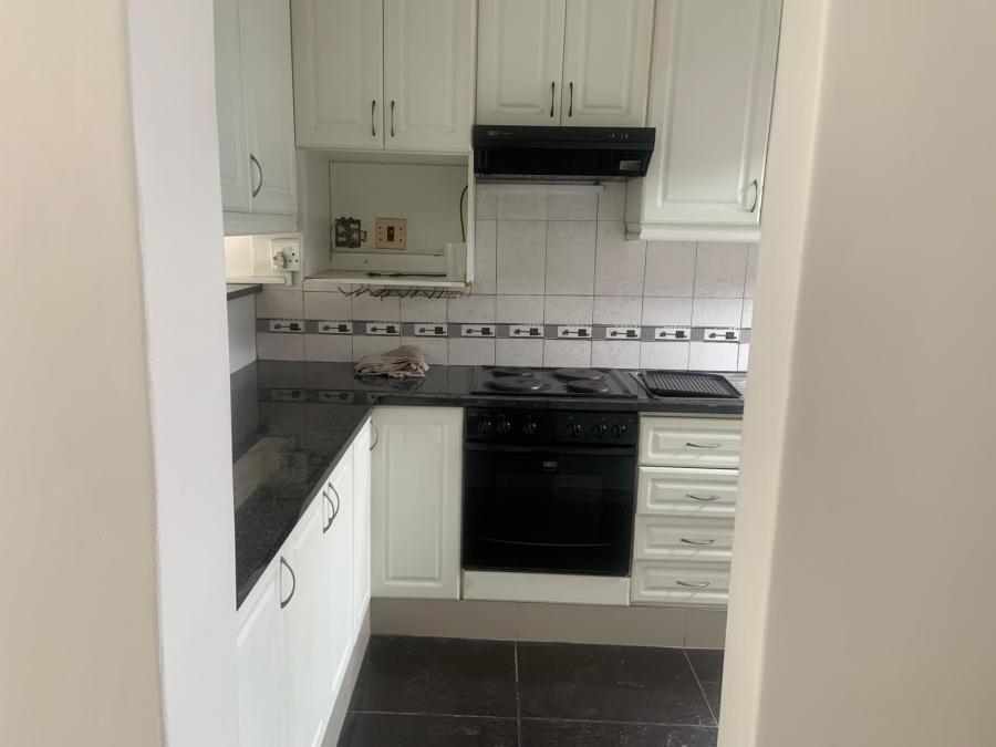 To Let 2 Bedroom Property for Rent in Fields Hill KwaZulu-Natal
