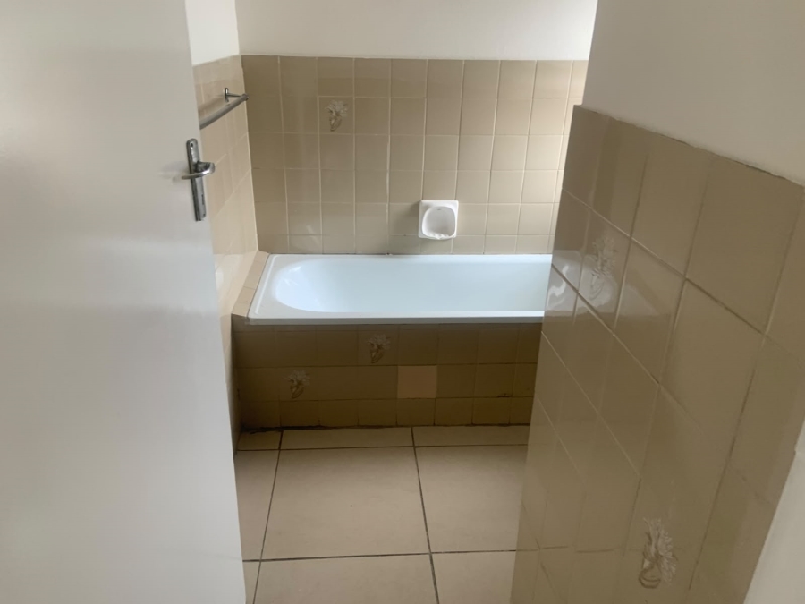 To Let 2 Bedroom Property for Rent in Fields Hill KwaZulu-Natal