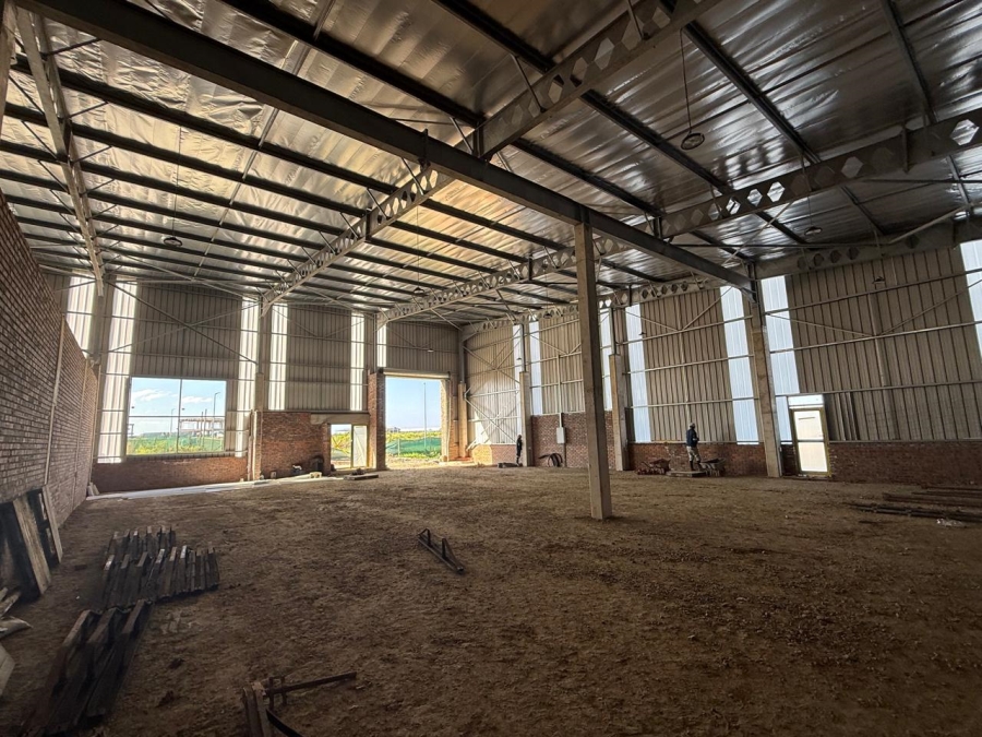 To Let Commercial Property for Rent in North Point KwaZulu-Natal