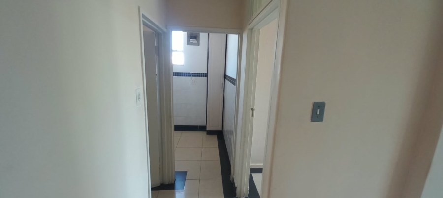 2 Bedroom Property for Sale in Essenwood KwaZulu-Natal