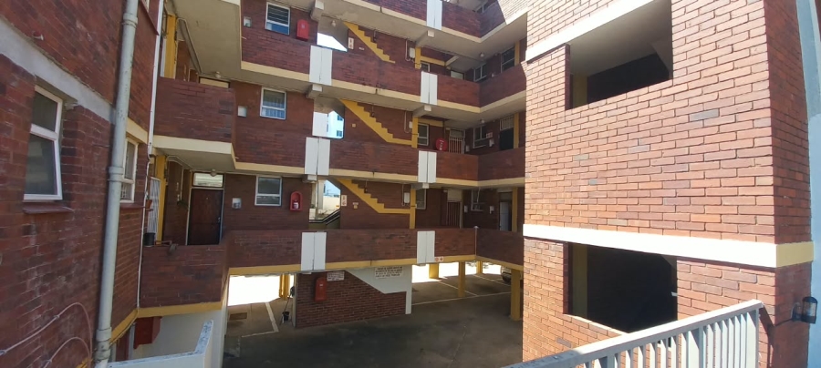 2 Bedroom Property for Sale in Essenwood KwaZulu-Natal