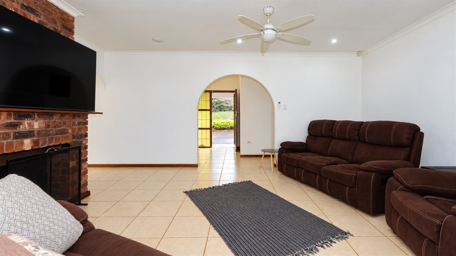 3 Bedroom Property for Sale in Waterfall KwaZulu-Natal
