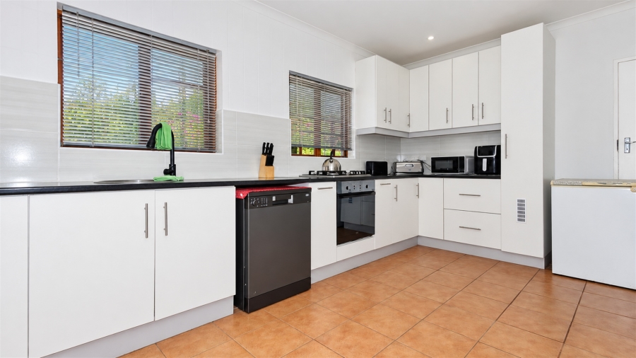 3 Bedroom Property for Sale in Waterfall KwaZulu-Natal