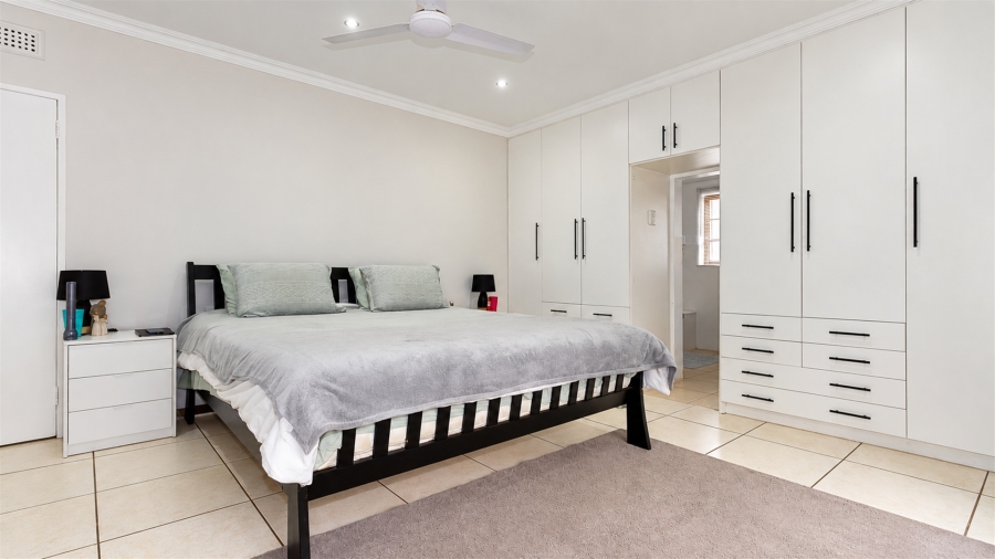 3 Bedroom Property for Sale in Waterfall KwaZulu-Natal