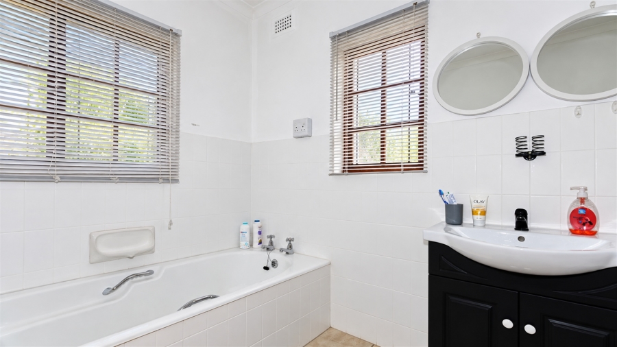 3 Bedroom Property for Sale in Waterfall KwaZulu-Natal