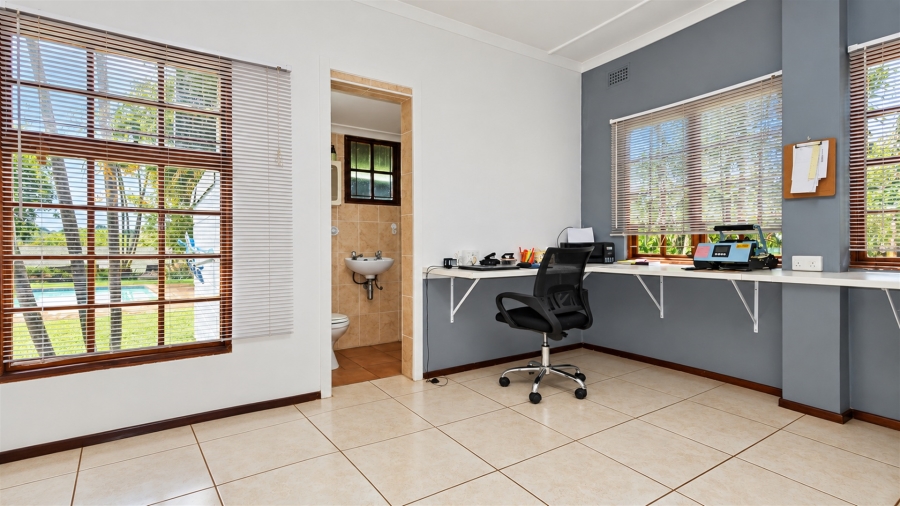 3 Bedroom Property for Sale in Waterfall KwaZulu-Natal