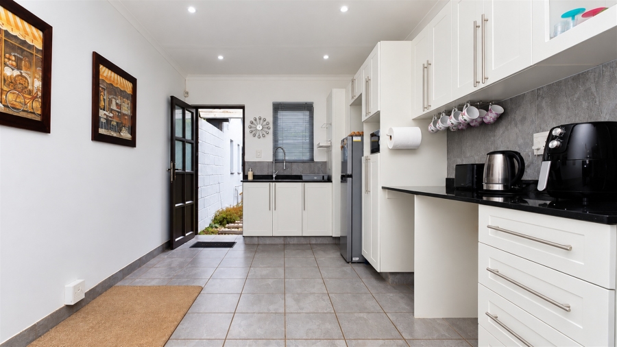 3 Bedroom Property for Sale in Waterfall KwaZulu-Natal