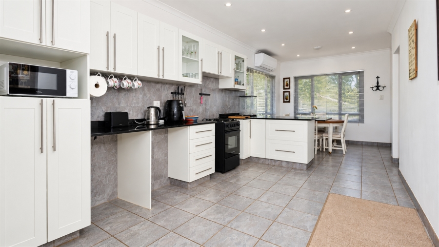 3 Bedroom Property for Sale in Waterfall KwaZulu-Natal