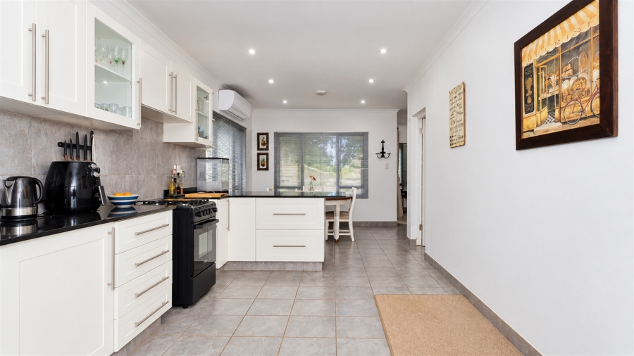 3 Bedroom Property for Sale in Waterfall KwaZulu-Natal
