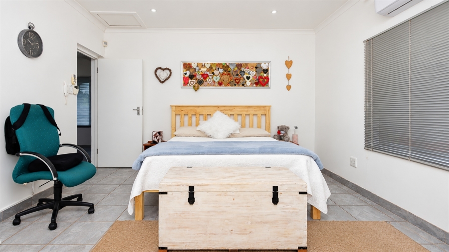 3 Bedroom Property for Sale in Waterfall KwaZulu-Natal