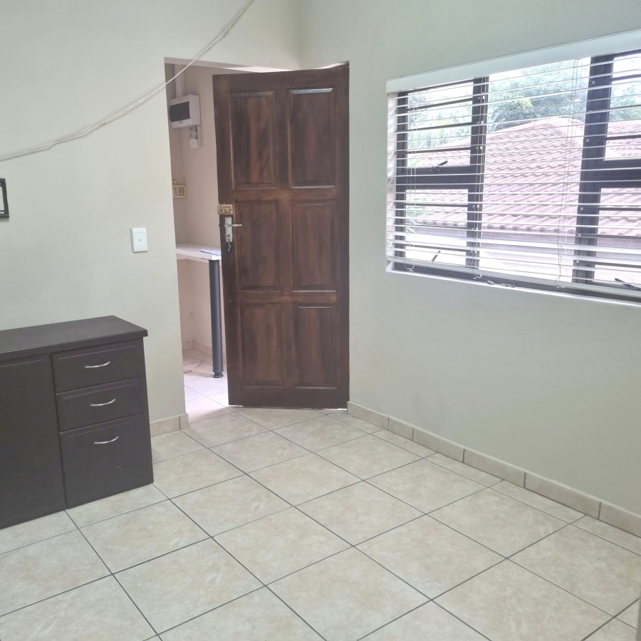 To Let 1 Bedroom Property for Rent in Durban North KwaZulu-Natal