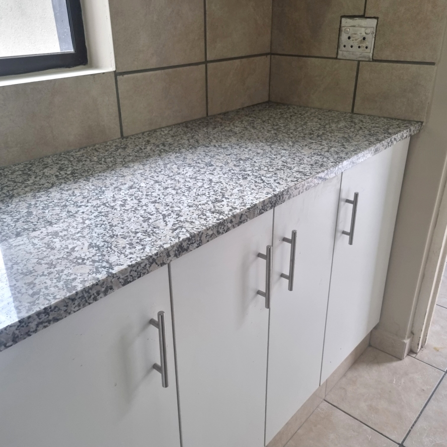 To Let 1 Bedroom Property for Rent in Durban North KwaZulu-Natal