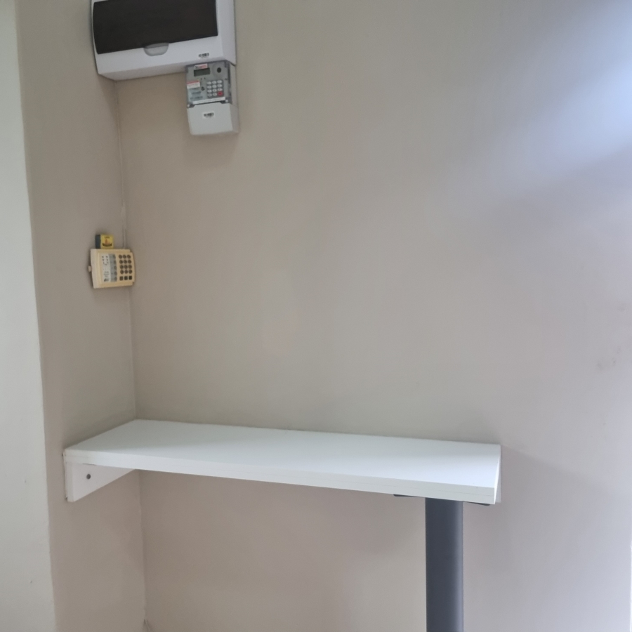 To Let 1 Bedroom Property for Rent in Durban North KwaZulu-Natal
