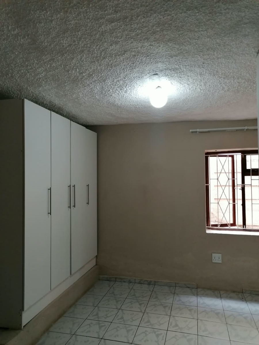 To Let 1 Bedroom Property for Rent in Reservoir Hills KwaZulu-Natal