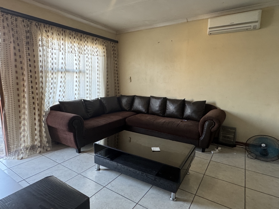 2 Bedroom Property for Sale in Mpophomeni KwaZulu-Natal