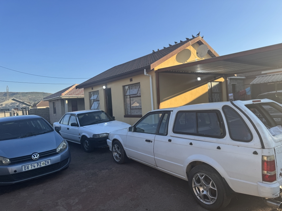 2 Bedroom Property for Sale in Mpophomeni KwaZulu-Natal