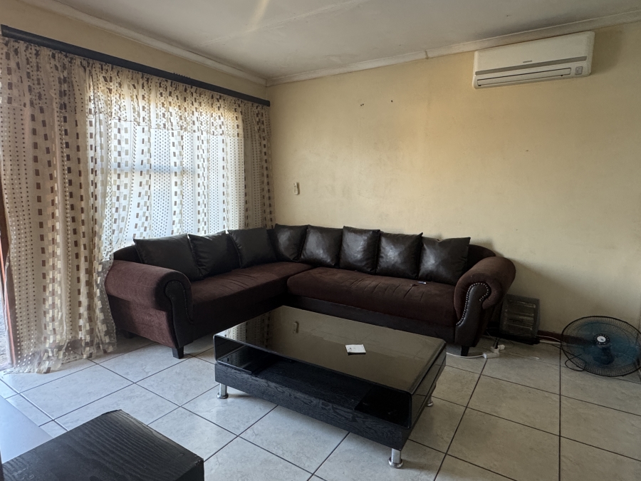 2 Bedroom Property for Sale in Mpophomeni KwaZulu-Natal