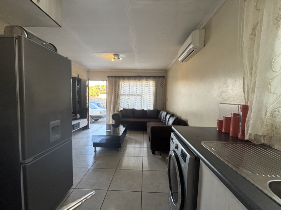 2 Bedroom Property for Sale in Mpophomeni KwaZulu-Natal
