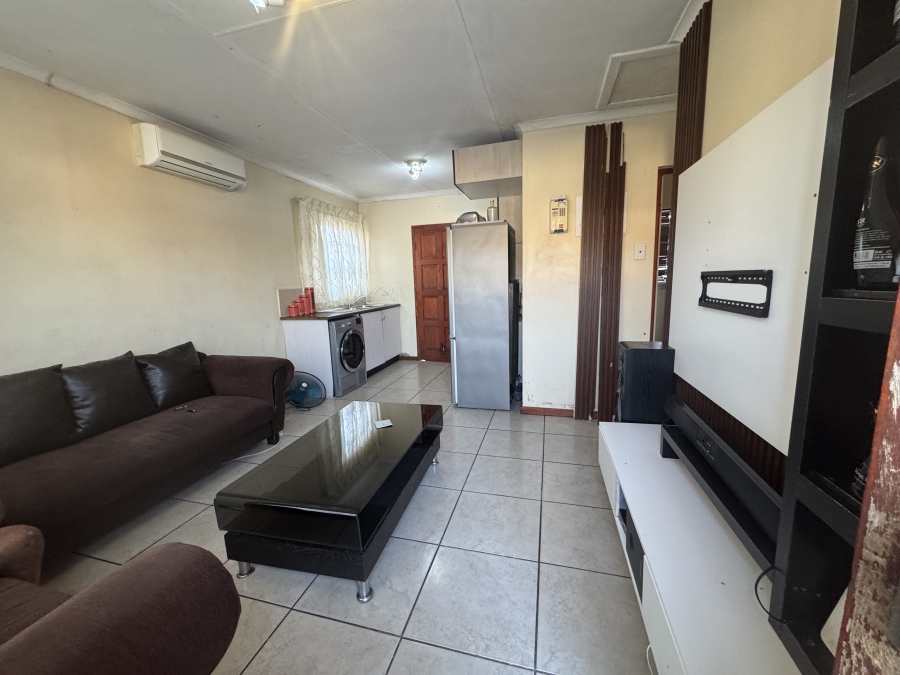 2 Bedroom Property for Sale in Mpophomeni KwaZulu-Natal