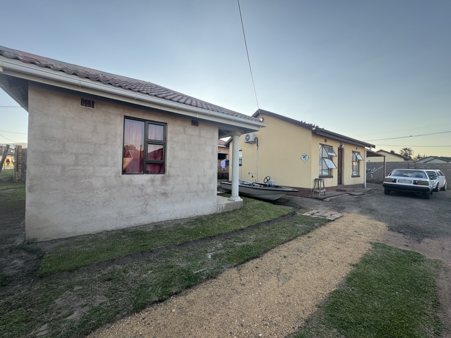 2 Bedroom Property for Sale in Mpophomeni KwaZulu-Natal