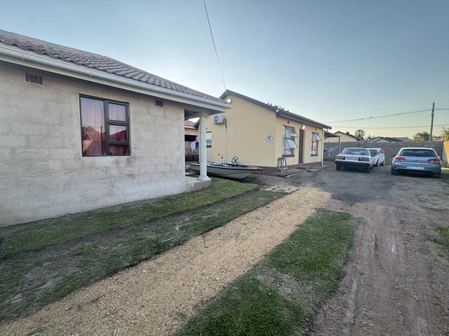 2 Bedroom Property for Sale in Mpophomeni KwaZulu-Natal