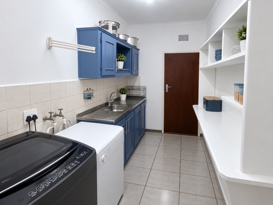 5 Bedroom Property for Sale in Huttenheights KwaZulu-Natal