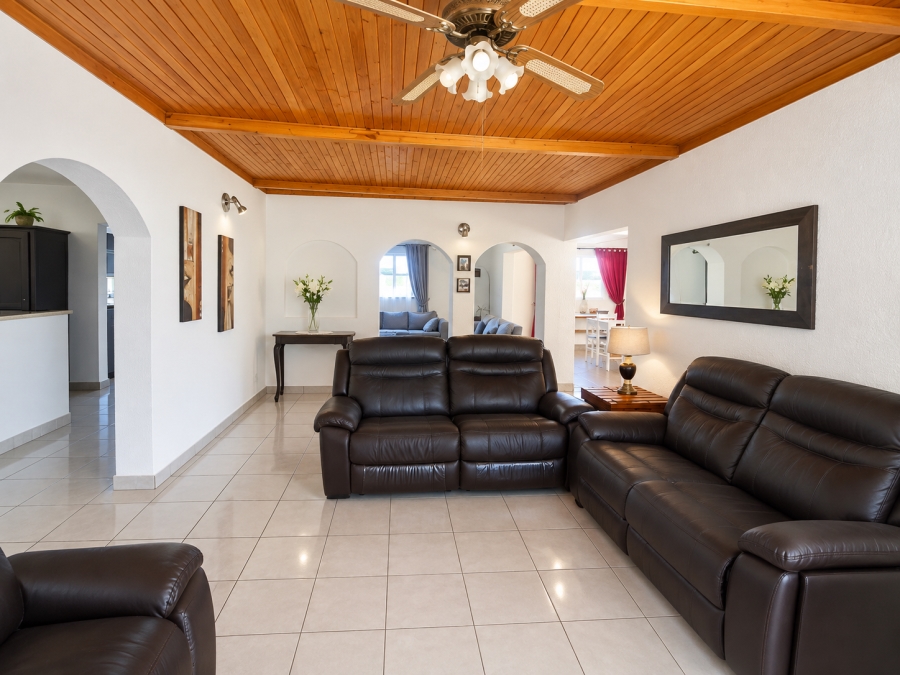 5 Bedroom Property for Sale in Huttenheights KwaZulu-Natal