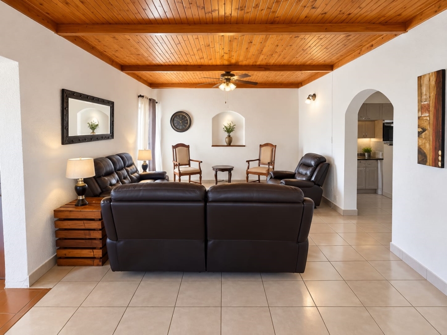 5 Bedroom Property for Sale in Huttenheights KwaZulu-Natal