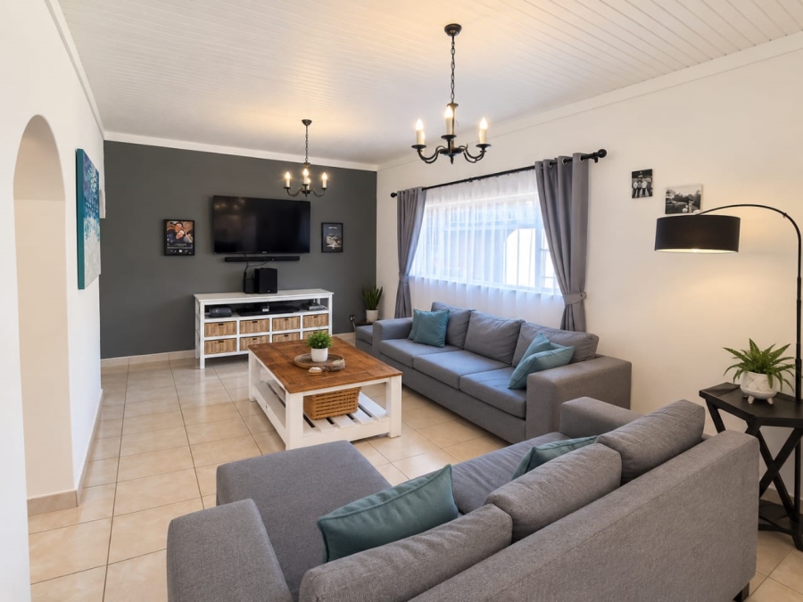 5 Bedroom Property for Sale in Huttenheights KwaZulu-Natal