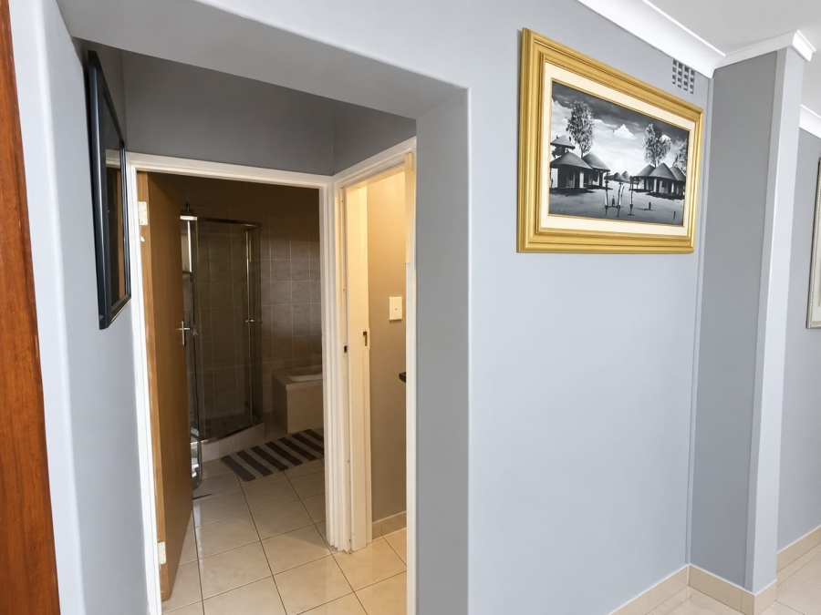 5 Bedroom Property for Sale in Huttenheights KwaZulu-Natal