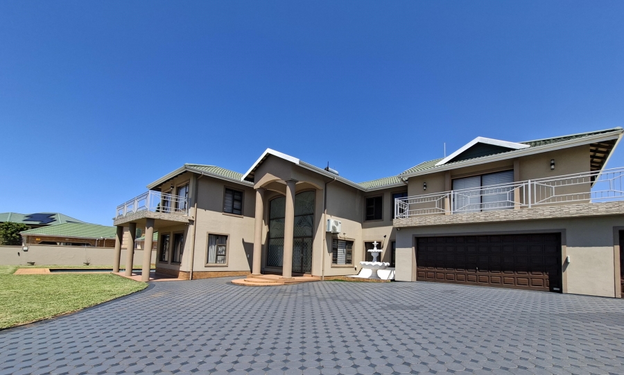 5 Bedroom Property for Sale in Somerset Park KwaZulu-Natal
