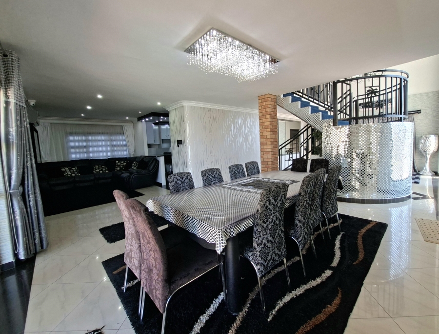 5 Bedroom Property for Sale in Somerset Park KwaZulu-Natal