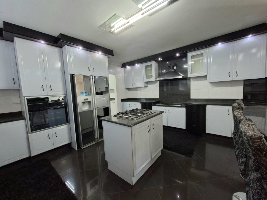 5 Bedroom Property for Sale in Somerset Park KwaZulu-Natal