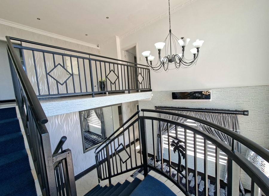 5 Bedroom Property for Sale in Somerset Park KwaZulu-Natal
