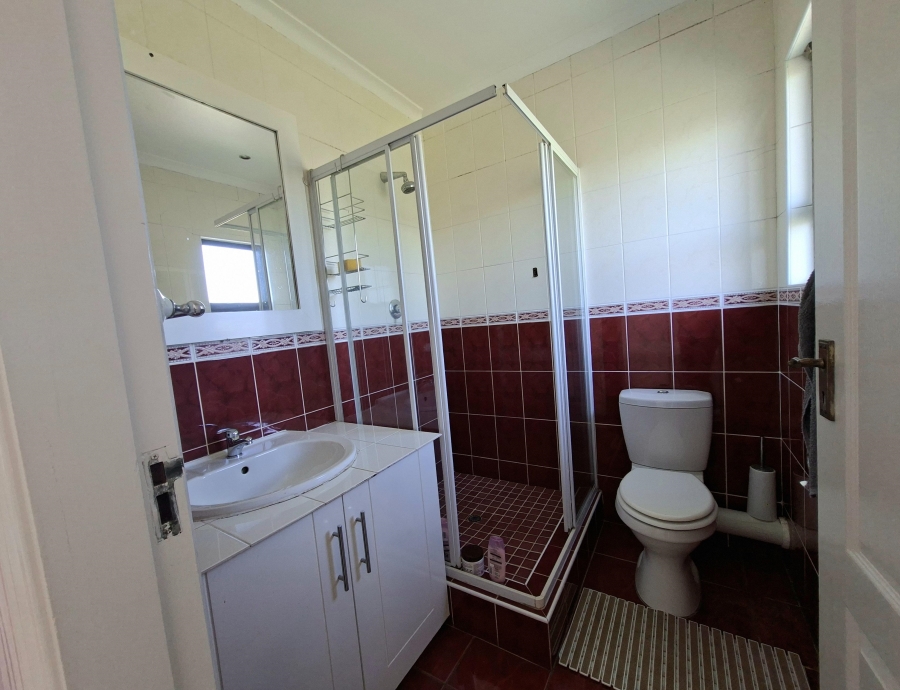 5 Bedroom Property for Sale in Somerset Park KwaZulu-Natal