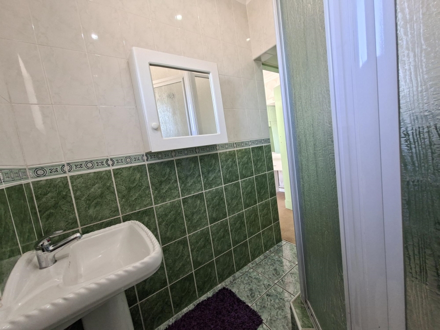 5 Bedroom Property for Sale in Somerset Park KwaZulu-Natal