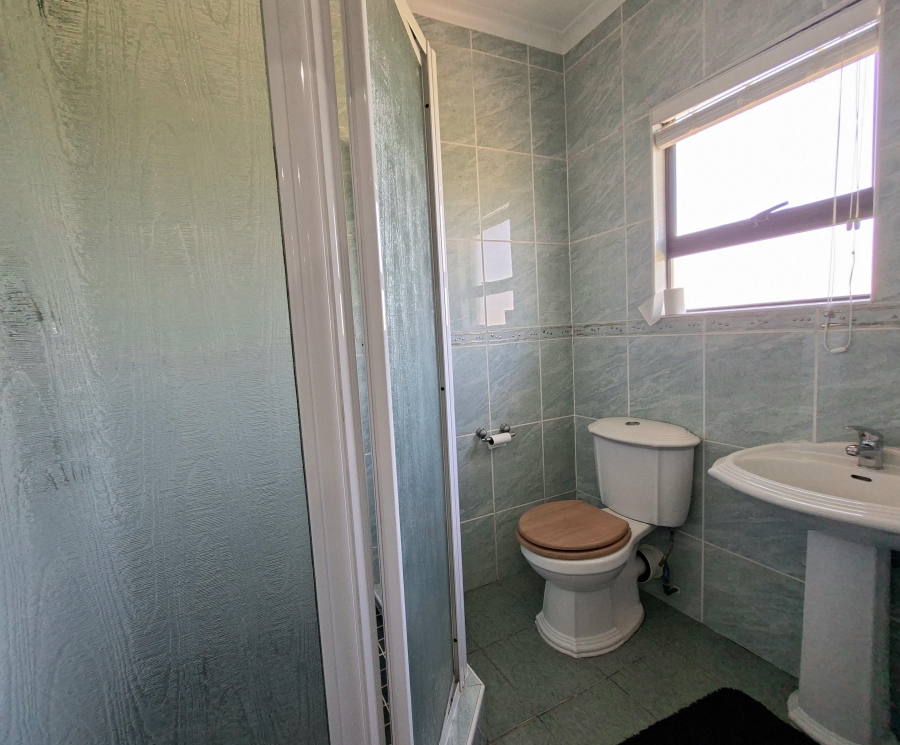 5 Bedroom Property for Sale in Somerset Park KwaZulu-Natal