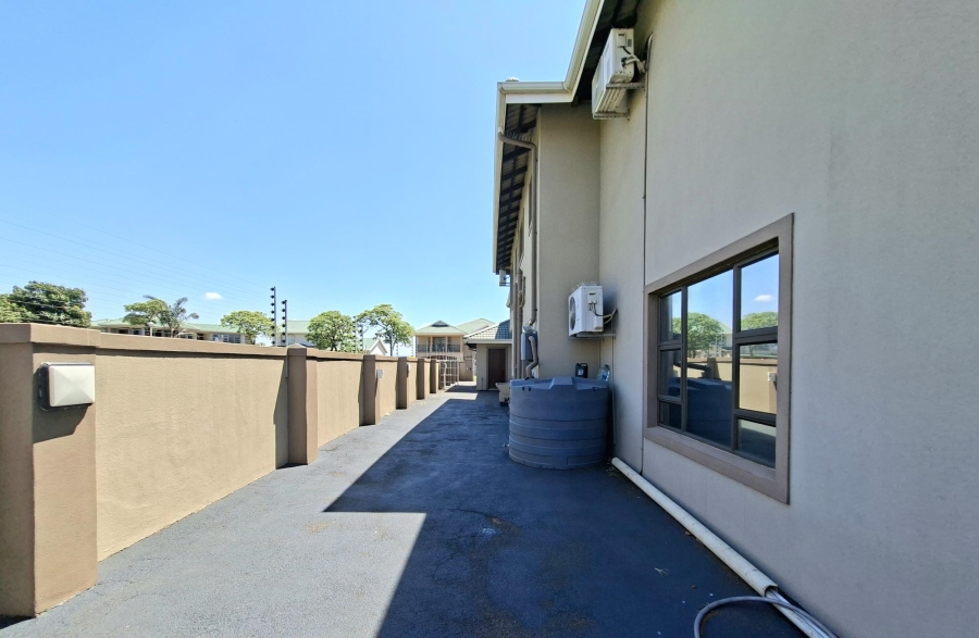 5 Bedroom Property for Sale in Somerset Park KwaZulu-Natal