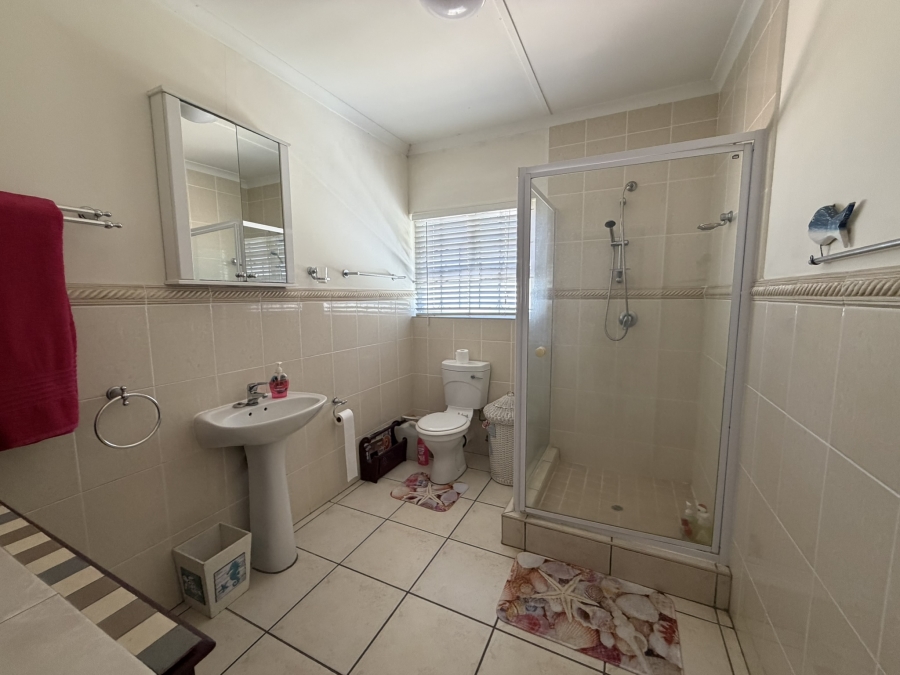 4 Bedroom Property for Sale in Scottburgh Central KwaZulu-Natal