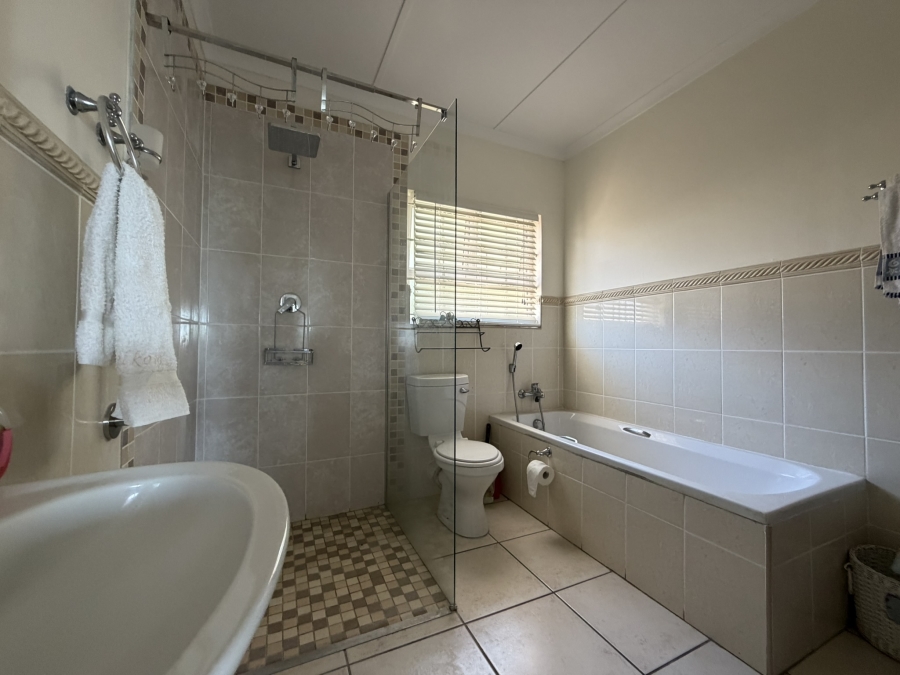 4 Bedroom Property for Sale in Scottburgh Central KwaZulu-Natal