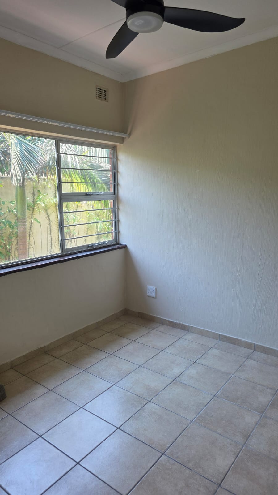 To Let 3 Bedroom Property for Rent in Shakas Rock KwaZulu-Natal