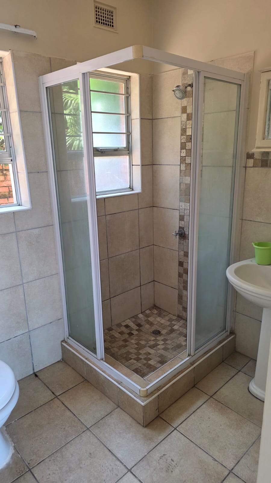 To Let 3 Bedroom Property for Rent in Shakas Rock KwaZulu-Natal