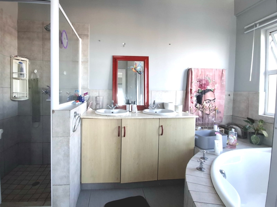 3 Bedroom Property for Sale in La Mercy KwaZulu-Natal