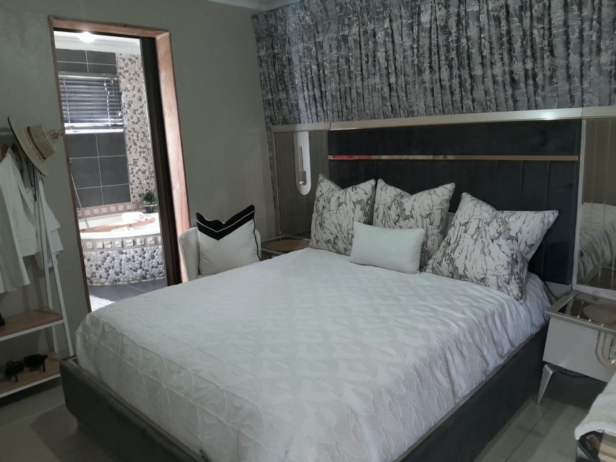 3 Bedroom Property for Sale in Orient Hills KwaZulu-Natal