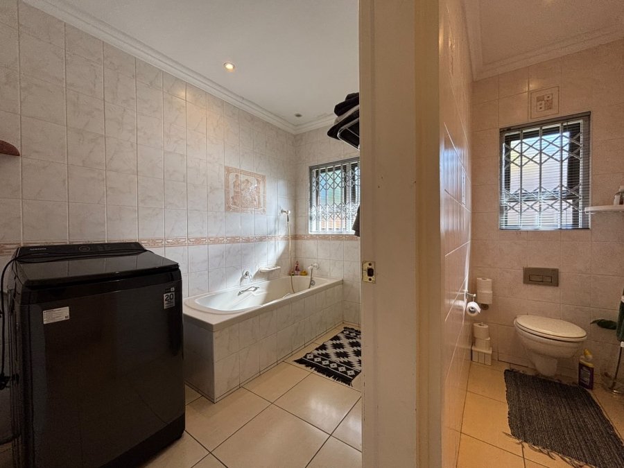 4 Bedroom Property for Sale in Greenwood Park KwaZulu-Natal