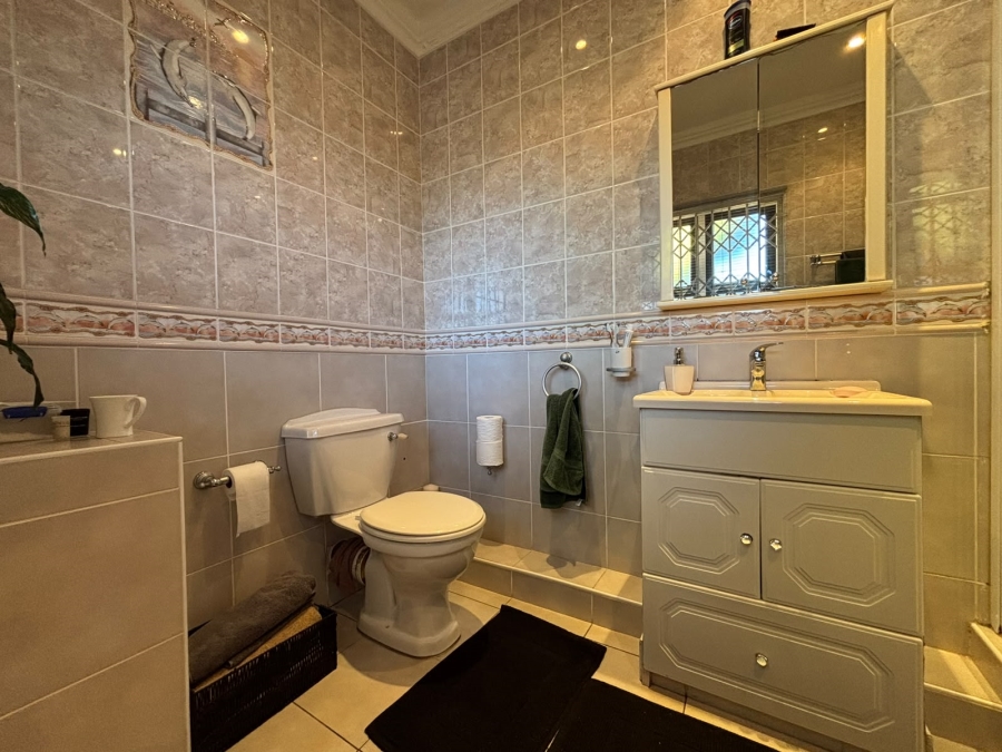 4 Bedroom Property for Sale in Greenwood Park KwaZulu-Natal
