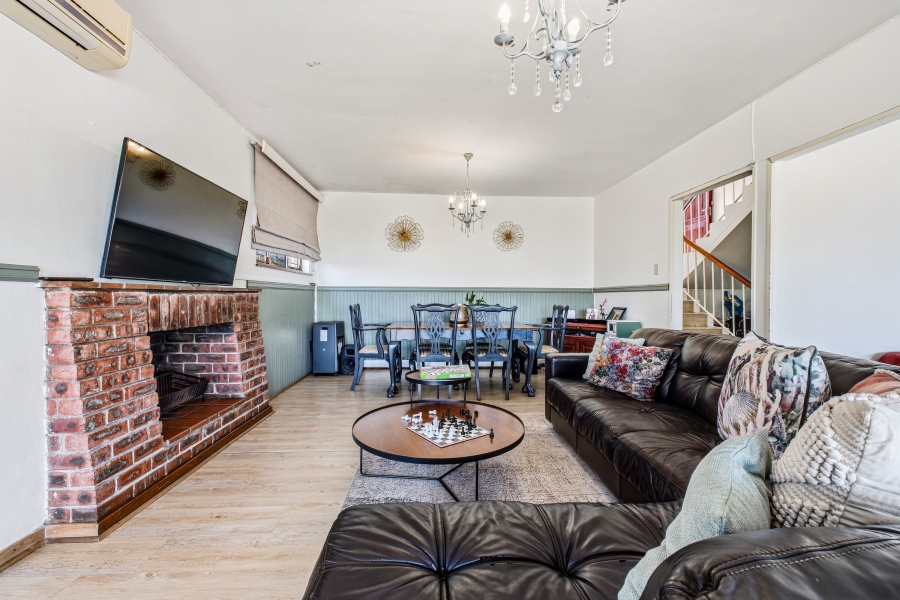 4 Bedroom Property for Sale in Cowies Hill Park KwaZulu-Natal