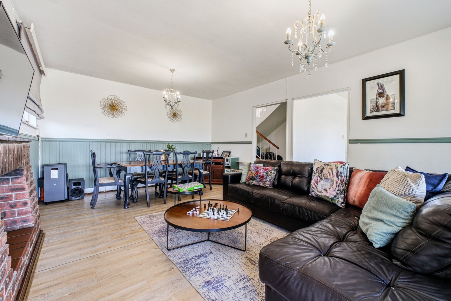 4 Bedroom Property for Sale in Cowies Hill Park KwaZulu-Natal