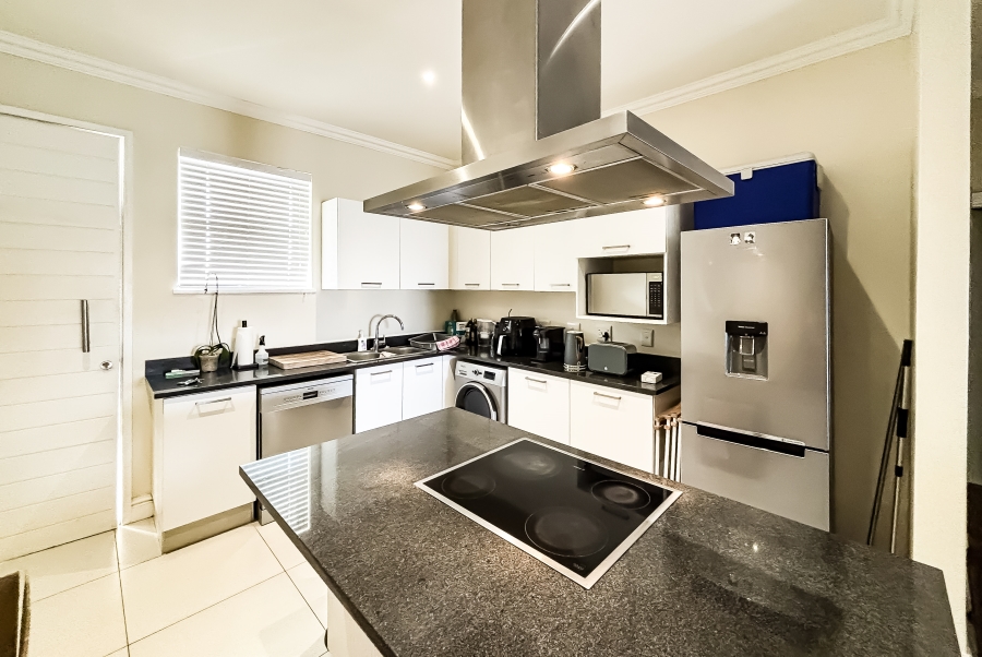 To Let 2 Bedroom Property for Rent in La Lucia KwaZulu-Natal